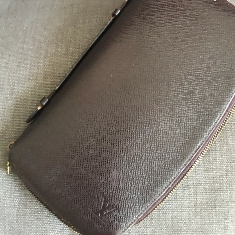 Authentic Louis Vuitton Taiga Travel Wallet